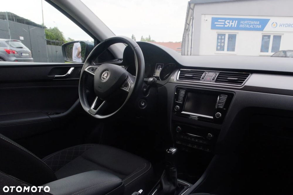 Skoda RAPID 1.2 TSI Style - 12