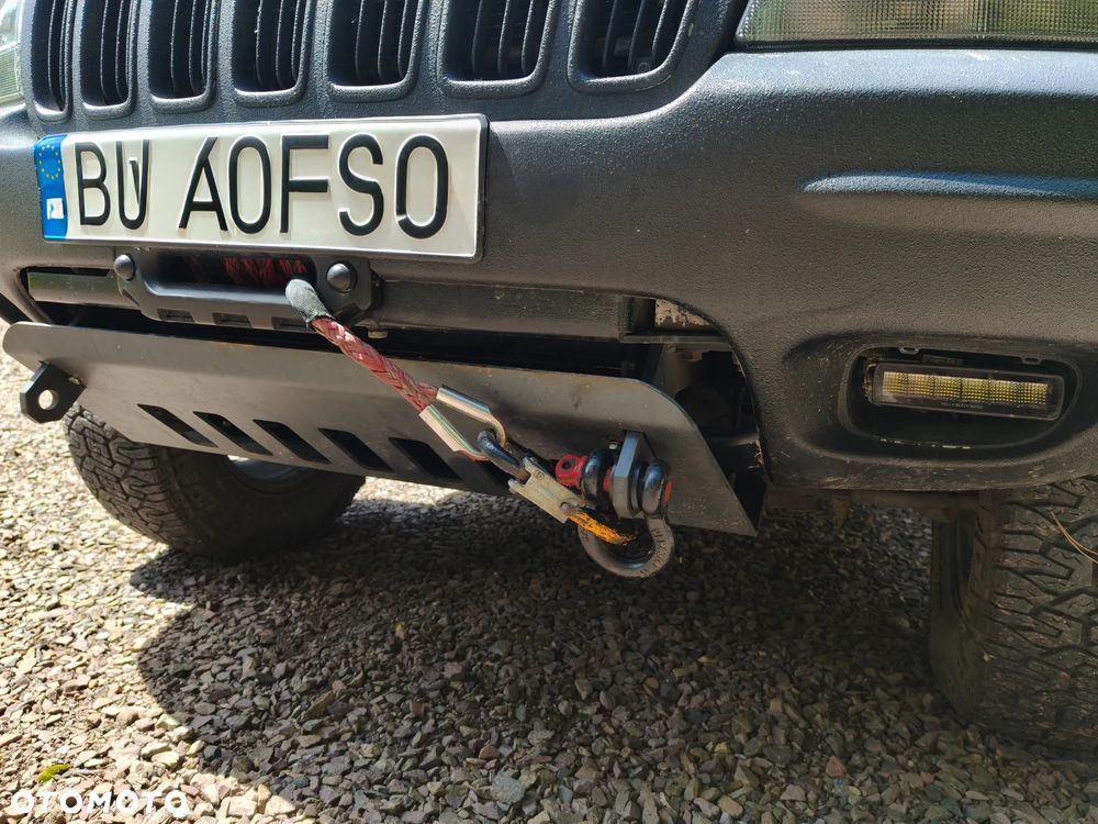 Jeep Grand Cherokee - 26