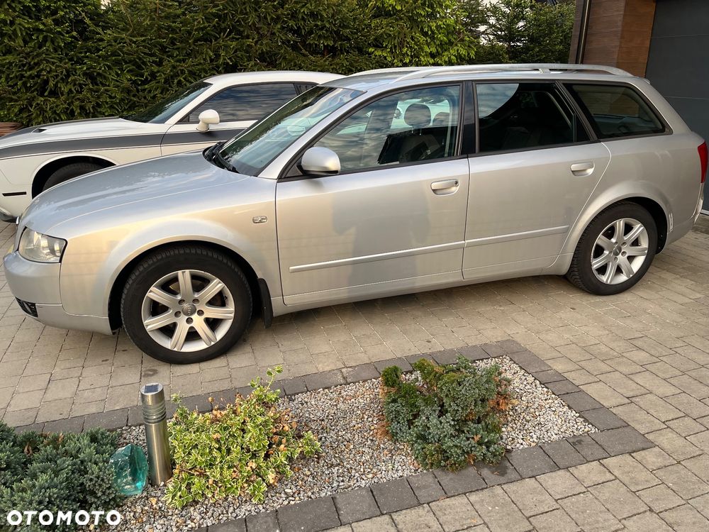 Audi A4 Avant - 4