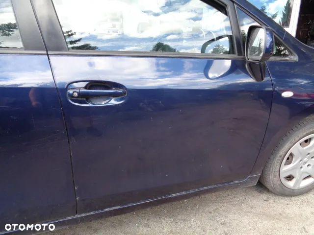 DRZWI P.P TOYOTA VERSO 09-18  8S6 - 1