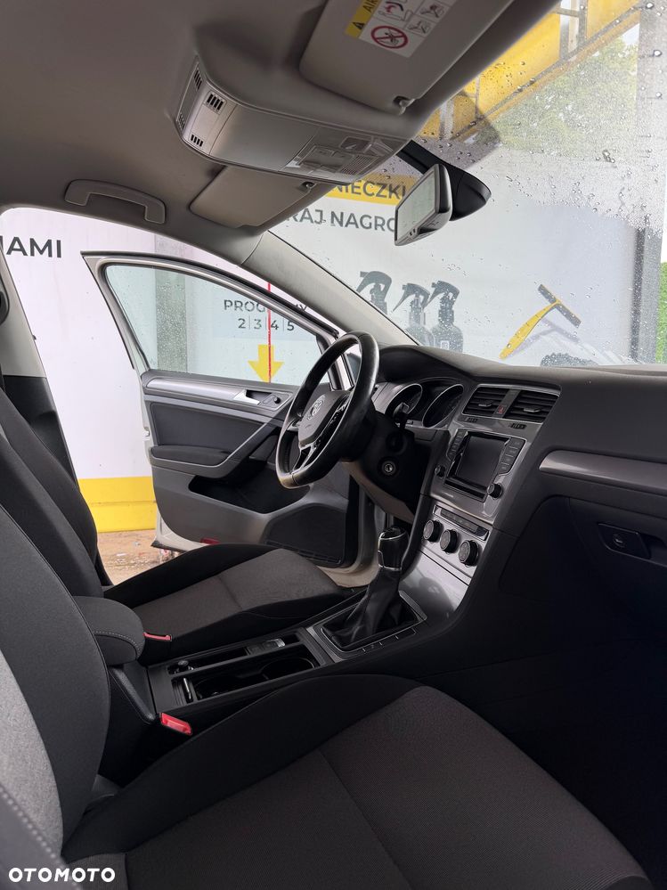 Volkswagen Golf 1.2 TSI BMT Trendline - 25