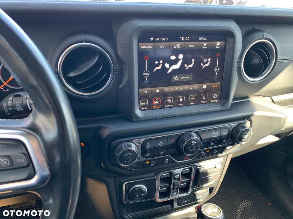 Jeep Wrangler Unlimited 3.6 Automatik Sahara - 11