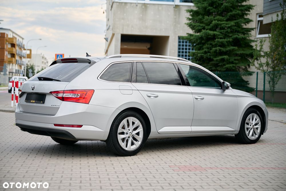 Skoda Superb 2.0 TDI Ambition - 13