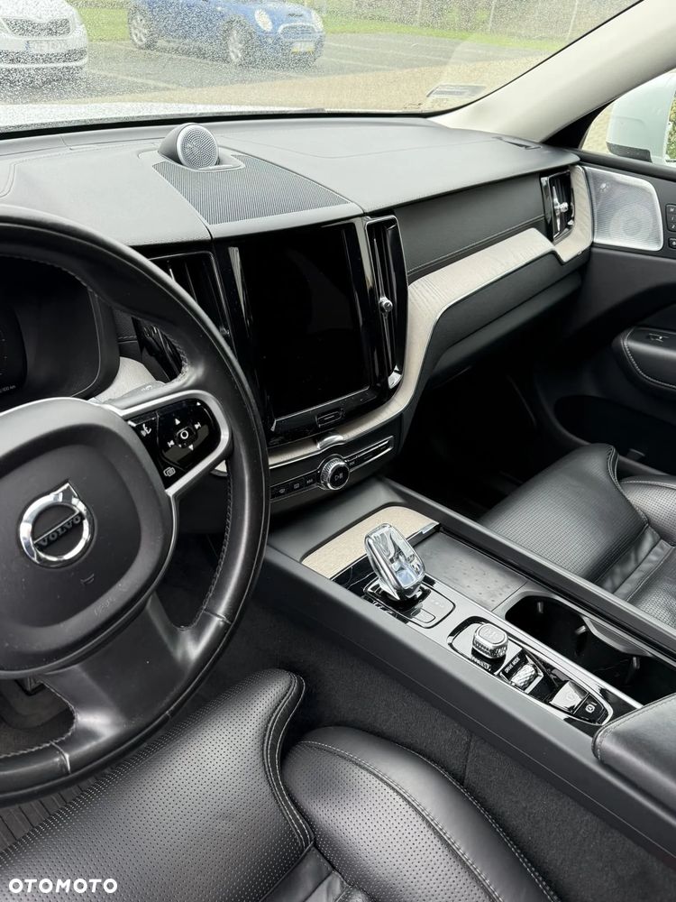 Volvo XC 60 - 8