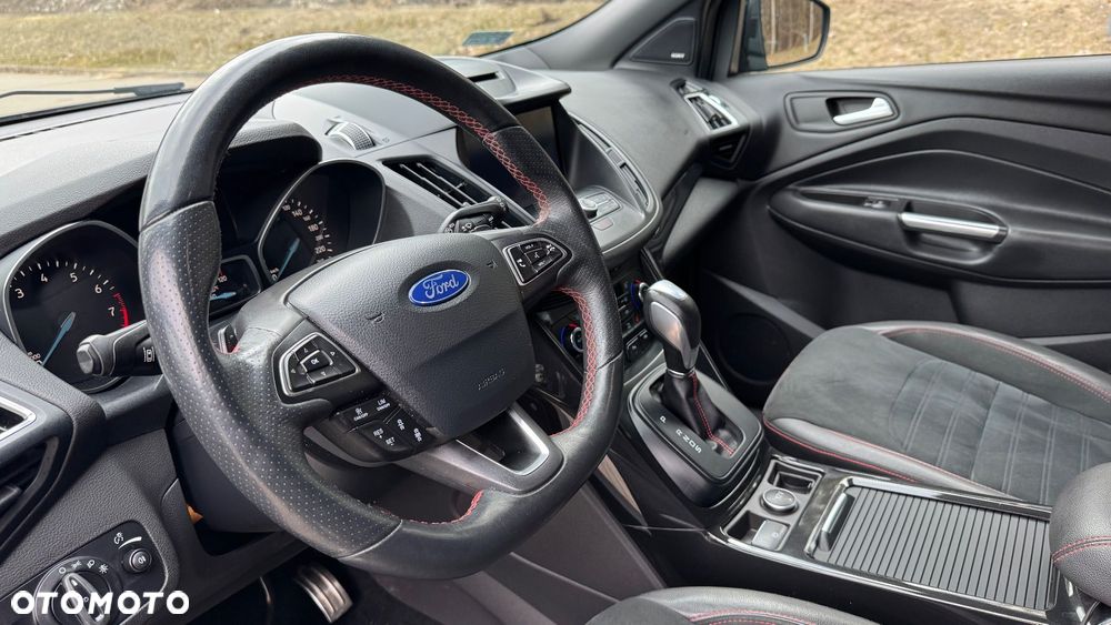 Ford Kuga 1.5 EcoBoost 2x4 ST-Line - 14