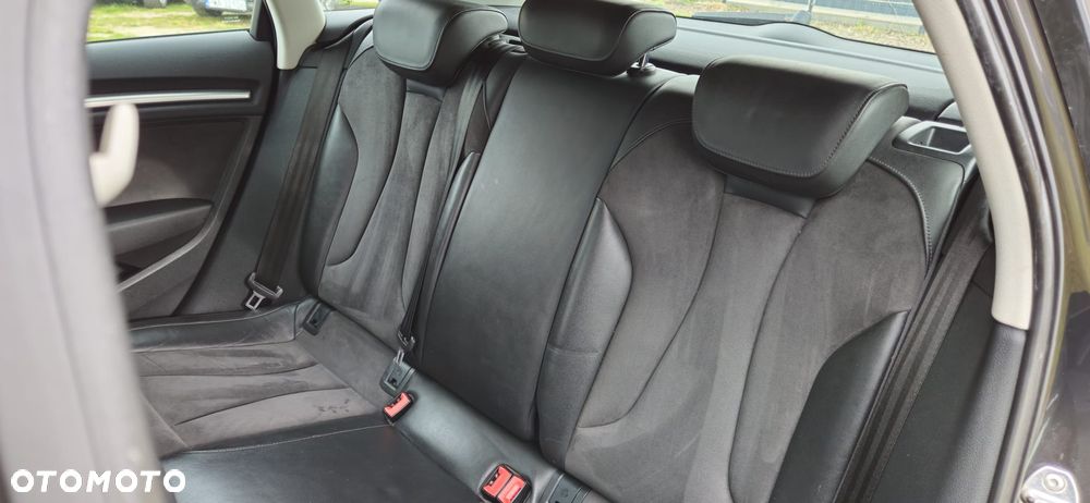 Audi A3 Sportback 2.0 TDI (clean diesel) Ambiente - 16