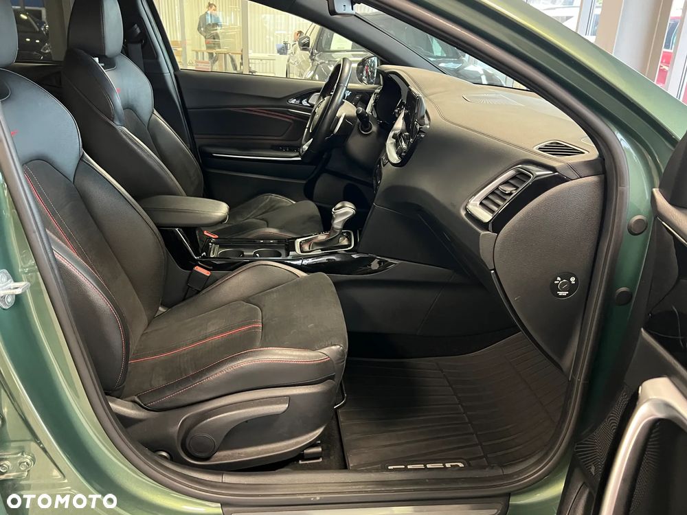 Kia ProCeed 1.6 T-GDI GT DCT - 41