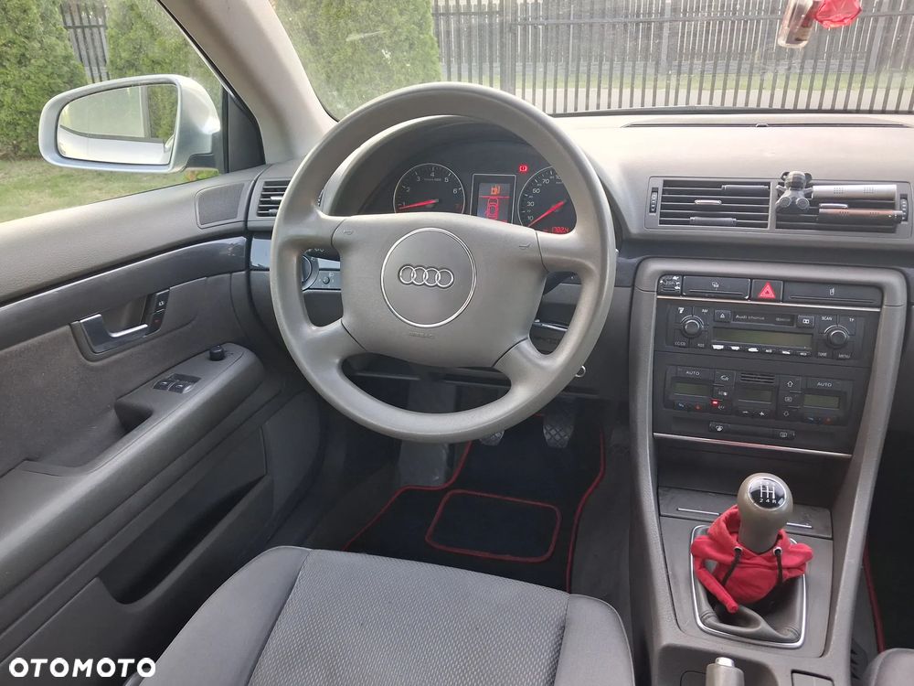 Audi A4 Limousine 2 - 6
