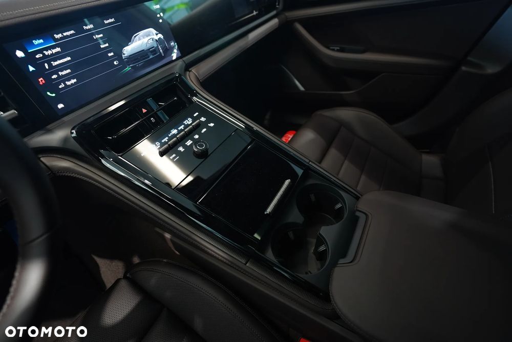 Porsche Panamera Turbo S E-Hybrid PHEV - 26