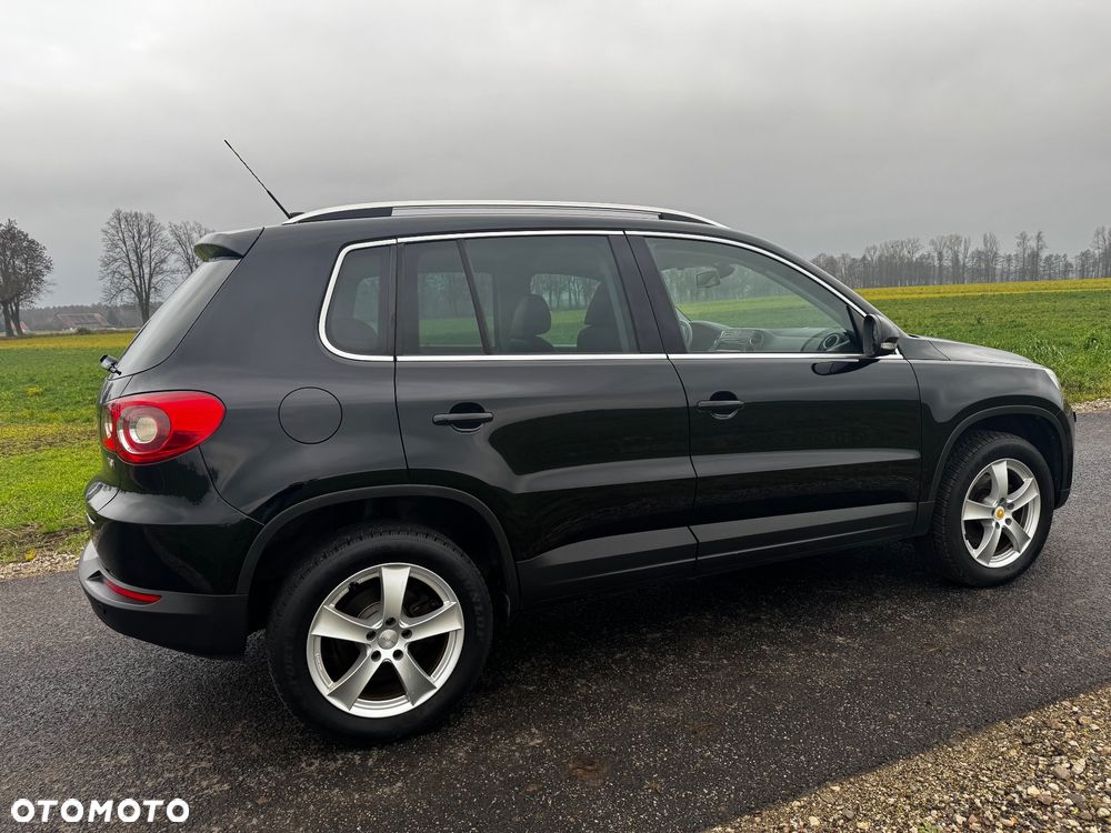 Volkswagen Tiguan - 11