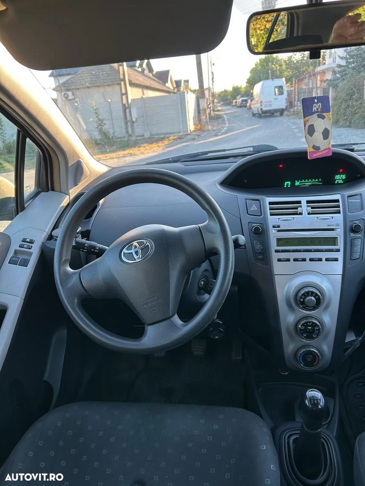 Toyota Yaris - 9
