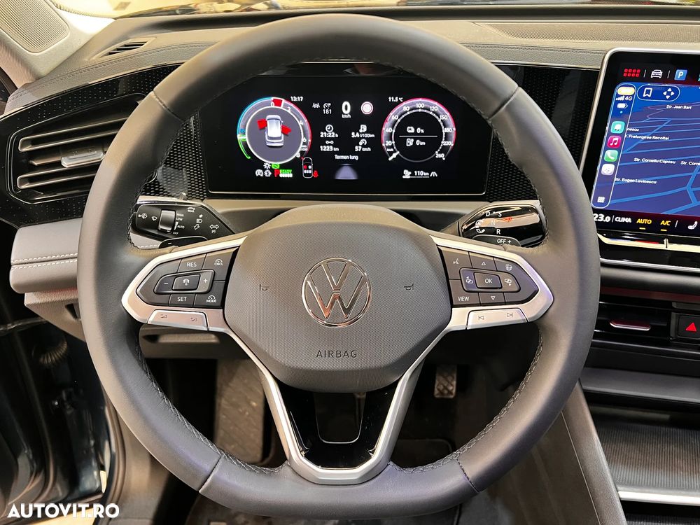 Volkswagen Tiguan - 8