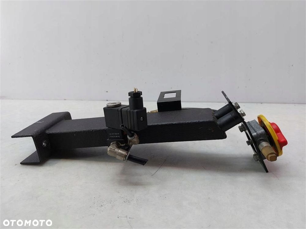 Zawór awaryjnego otwierania drzwi Solaris Urbino 12 833640205 - 5