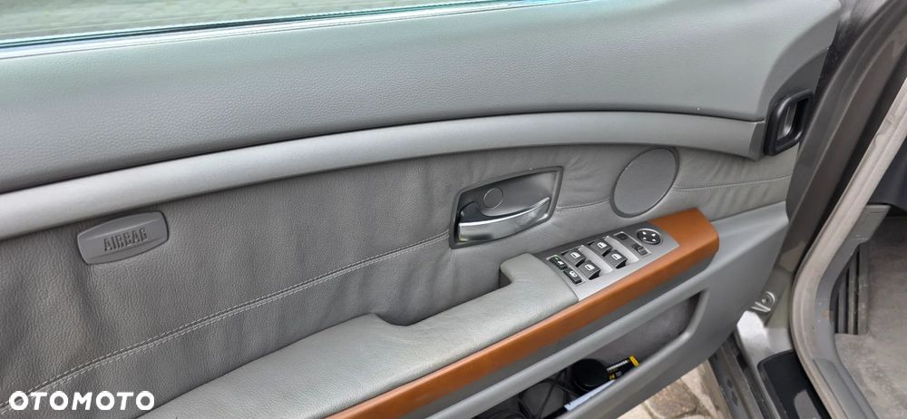 BMW Seria 7 - 17