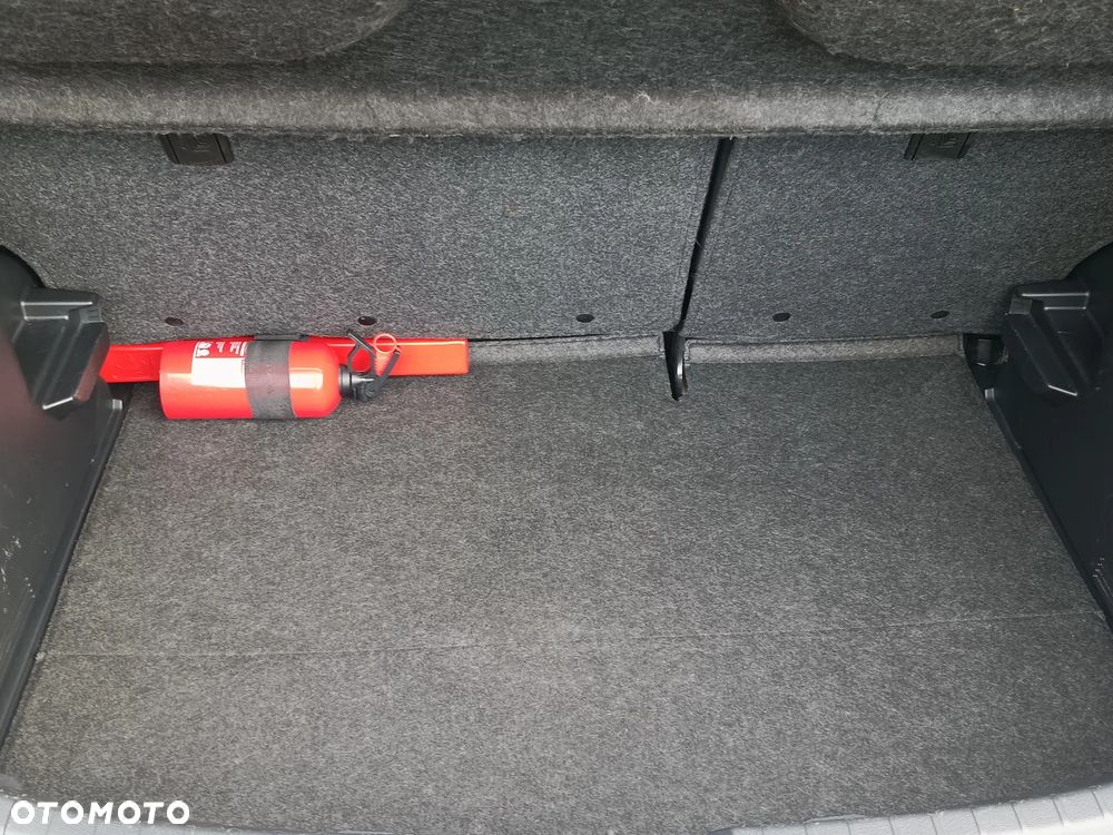 Toyota Yaris - 8