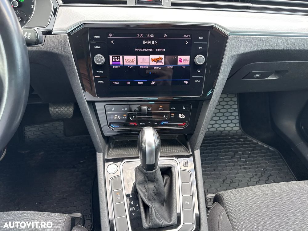 VOLKSWAGEN Passat 2021 — imagine 20