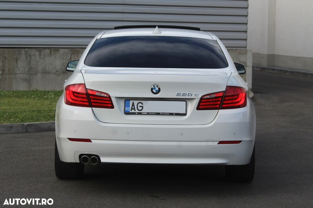 BMW Seria 5 520d - 14