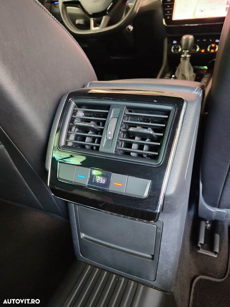 Skoda Superb 2.0 TDI DSG Premium Edition - 22