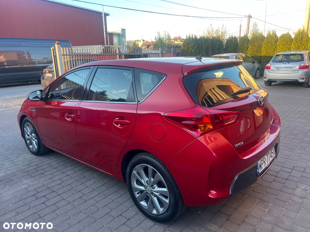 Toyota Auris - 4
