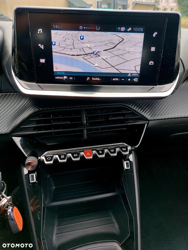 Peugeot 208 - 11