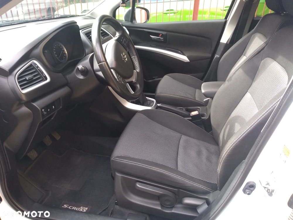 Suzuki SX4 S-Cross - 17