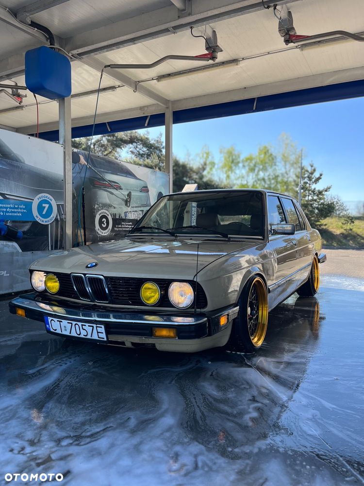 BMW Seria 5 535 i - 2