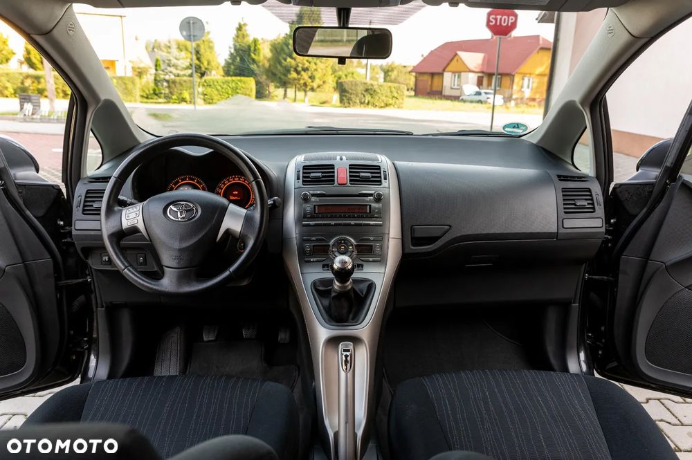 Toyota Auris 1.4 VVT-i - 25