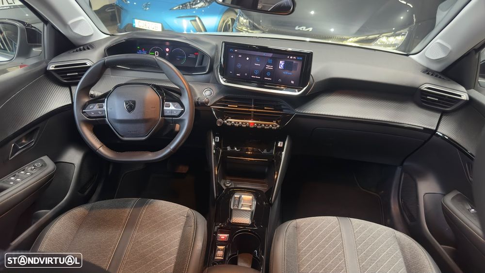 Peugeot e-208 Allure - 37