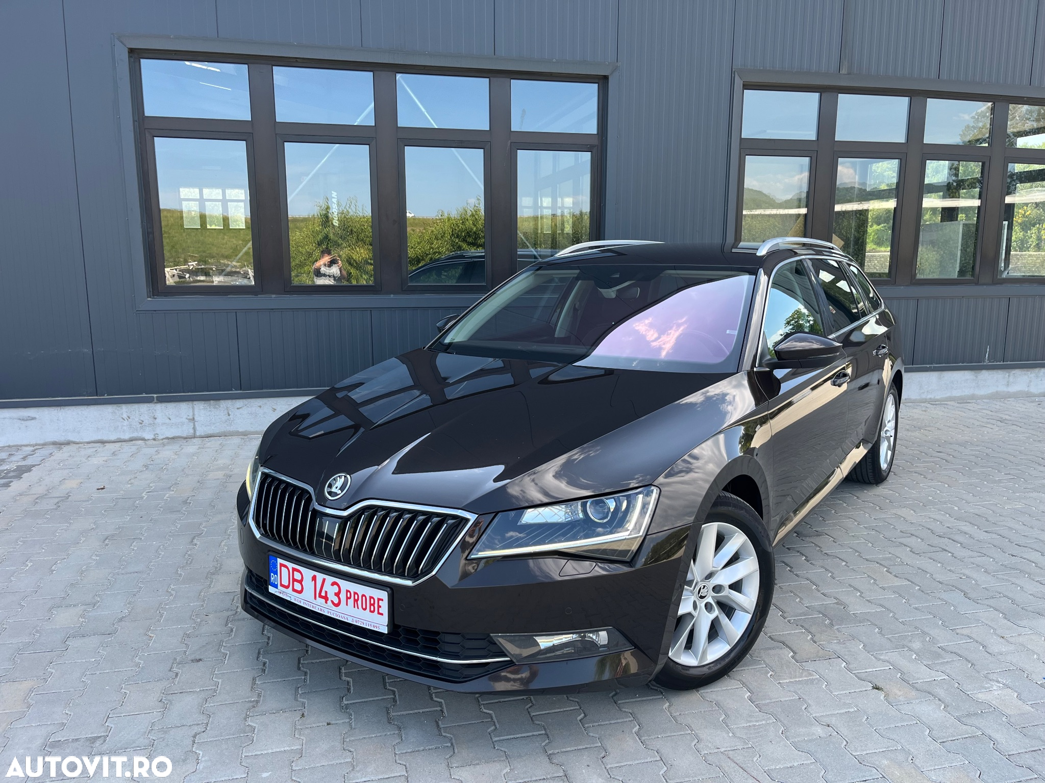 Skoda Superb Combi 1.6 TDI DSG Style - 2