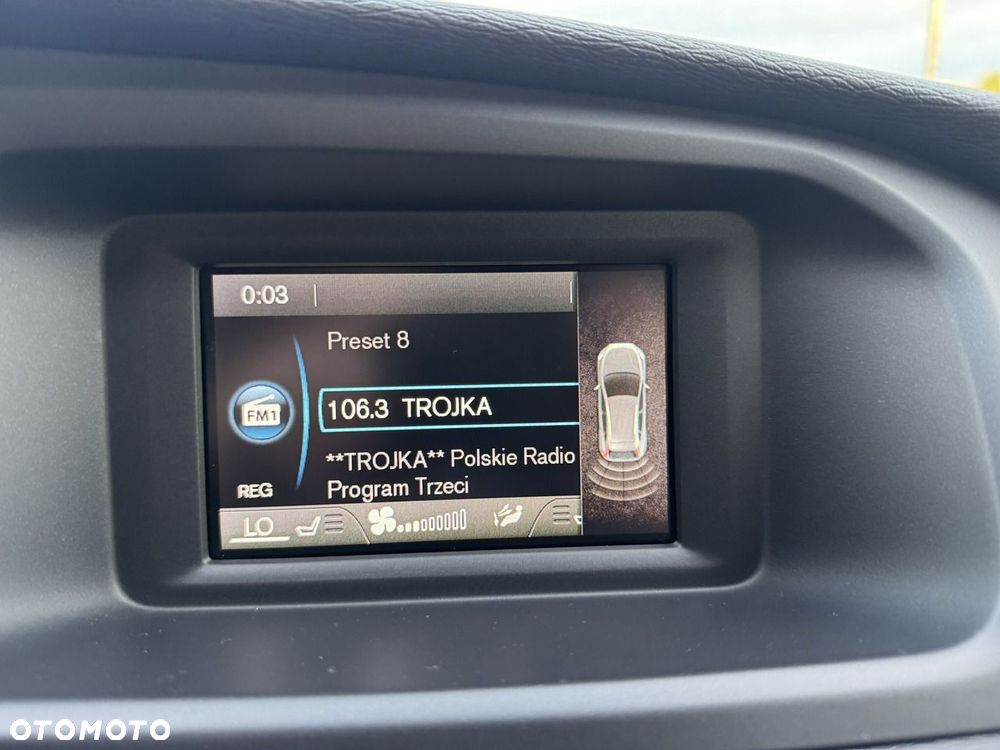 Volvo V40 Cross Country - 20
