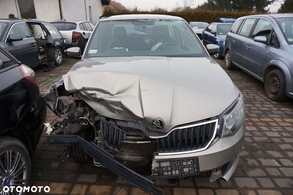 SKODA FABIA III NJ3 5D HB 2015 LF8H 1.0 12V CHYB 75KM QAE BEŻOWY na części - 8