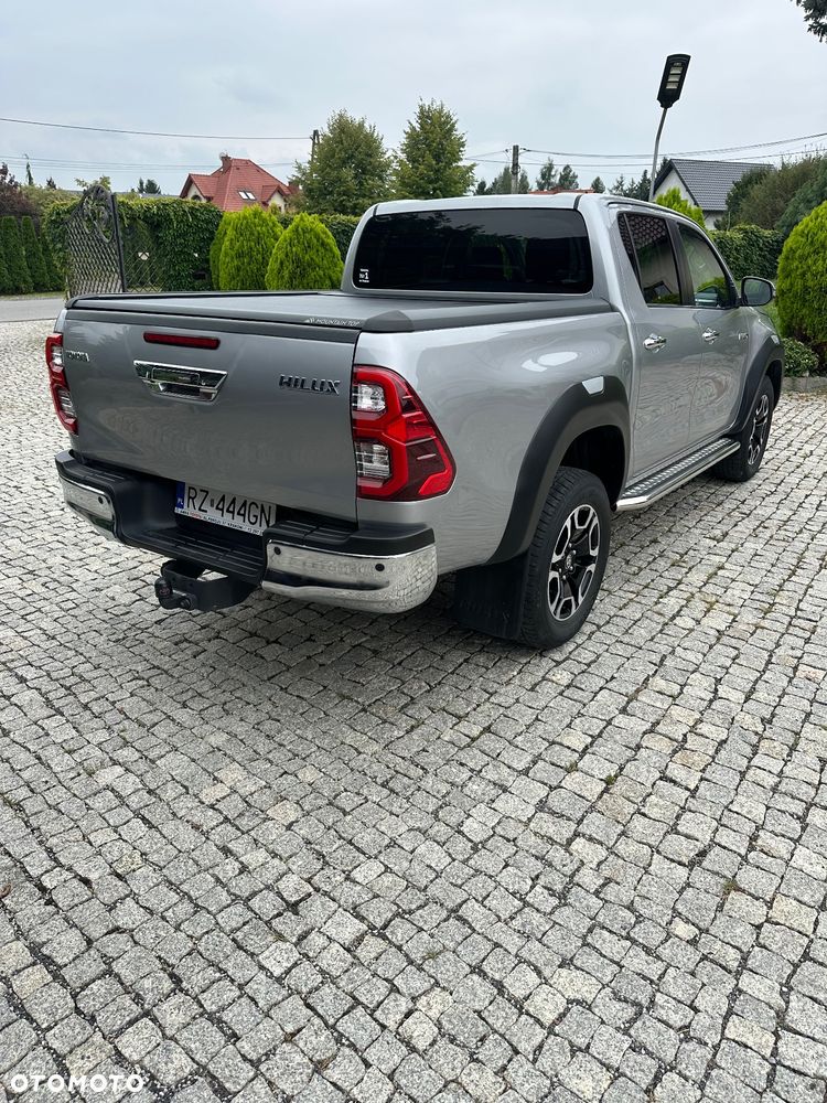 Toyota Hilux 2.8 D-4D Double Cab SR5+ 4x4 - 6