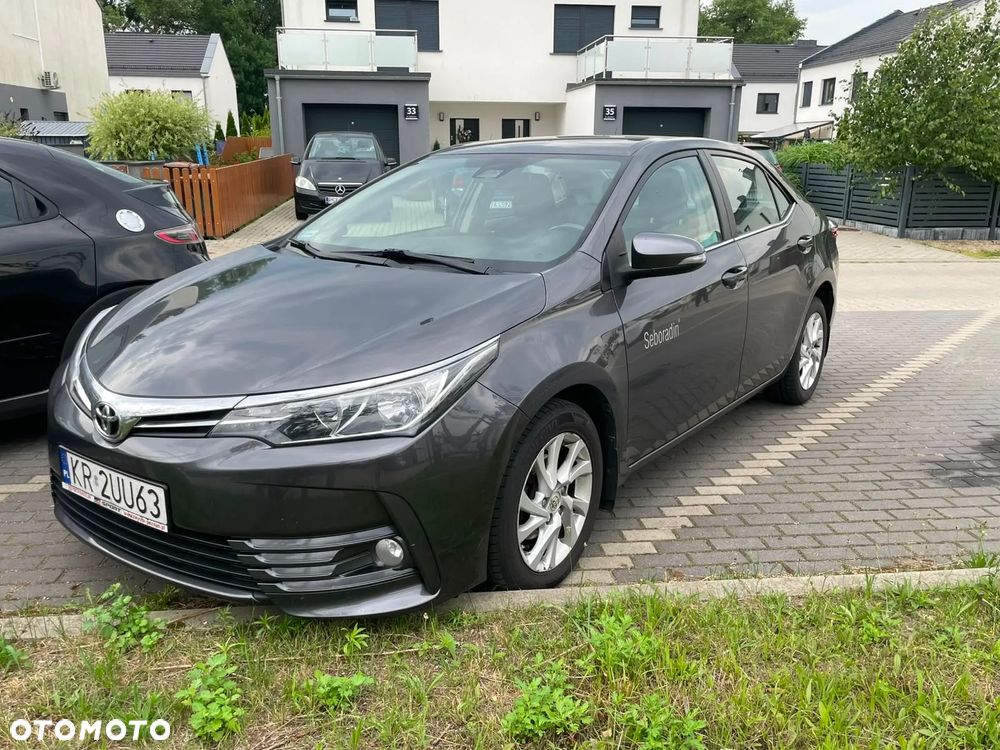 Toyota Corolla 1.6 Classic Plus - 3