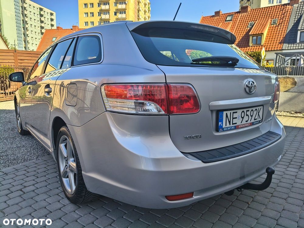 Toyota Avensis Touring Sports 1.8 Executive - 14