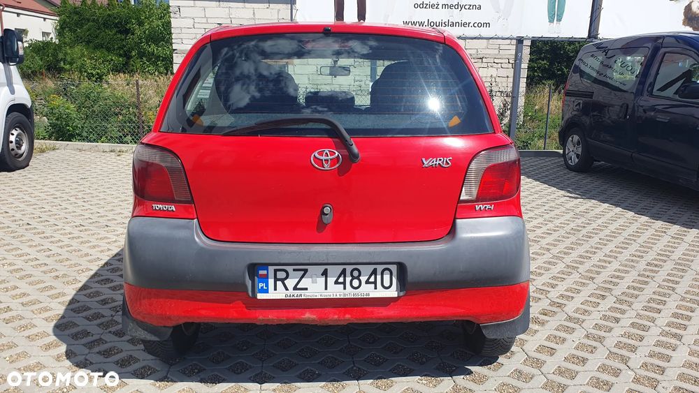 Toyota Yaris 1.0 Base - 10