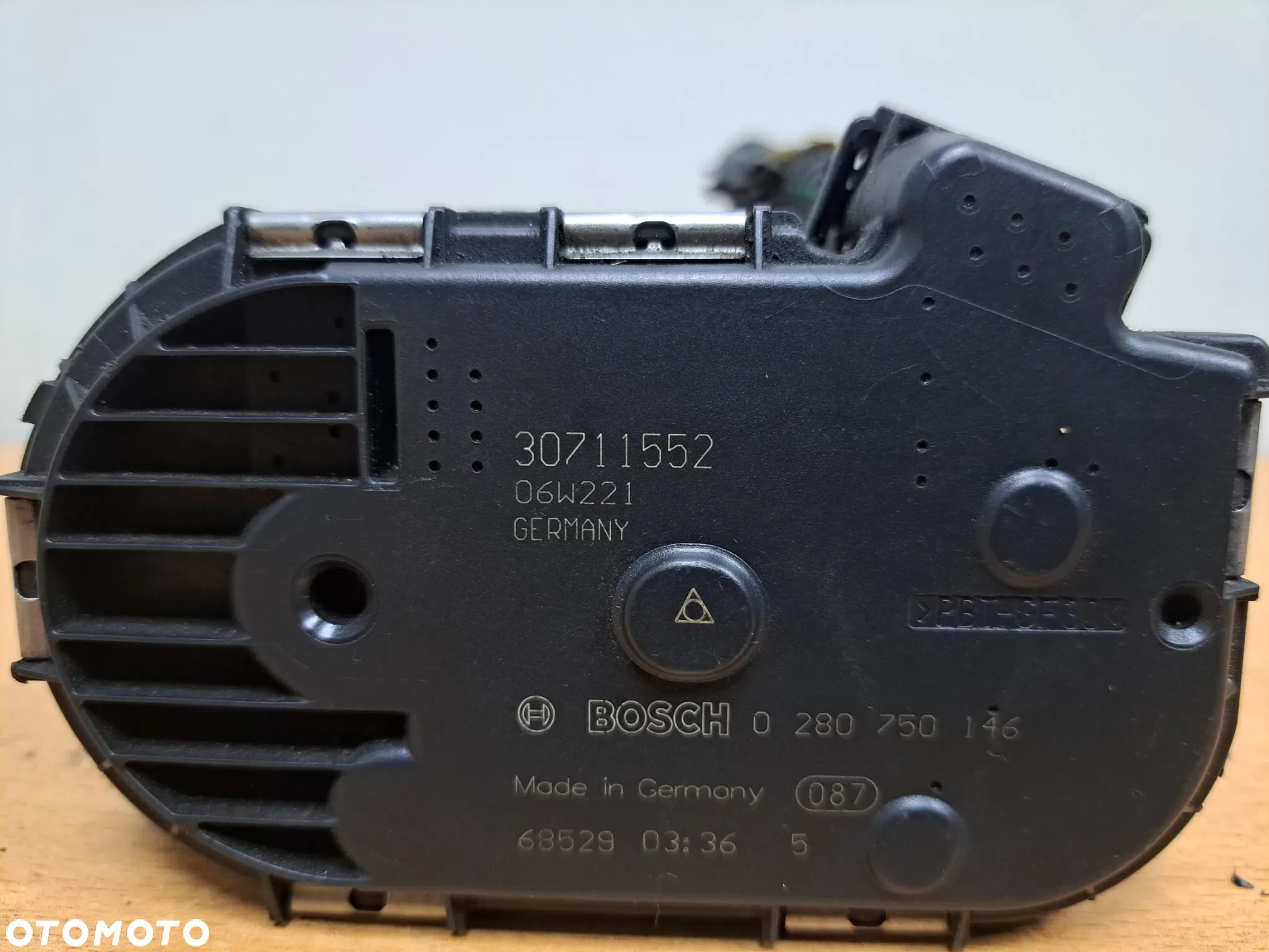 VOLVO V50 S40 C30 C70 2.5T  PRZEPUSTNICA 30711552 - 2