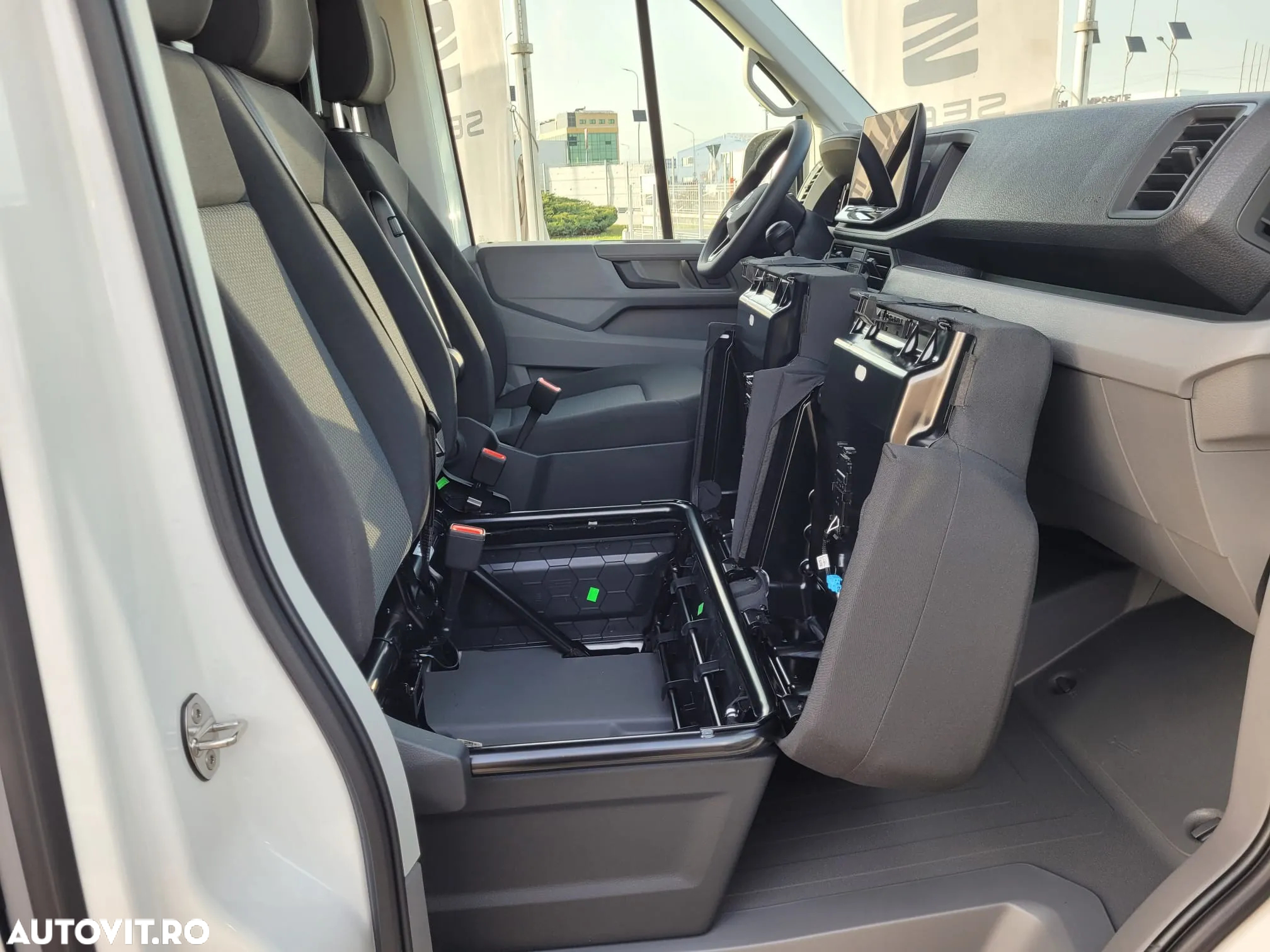 Volkswagen Crafter 35 Superlung 140CP modelul nou cu tableta - 9
