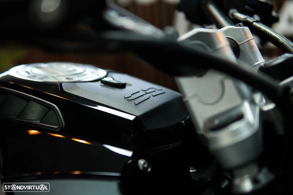 BMW R 1250 GS Adventure TRIPLE BLACK 4 Packs - 41