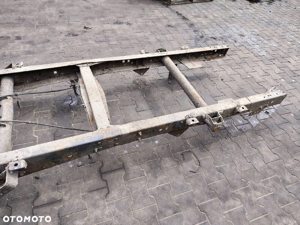 RAMA 3300 ROZSTAW OSI IVECO DAILY 3 III 35C15 FL LIFT 2 2.0 HPI - 8
