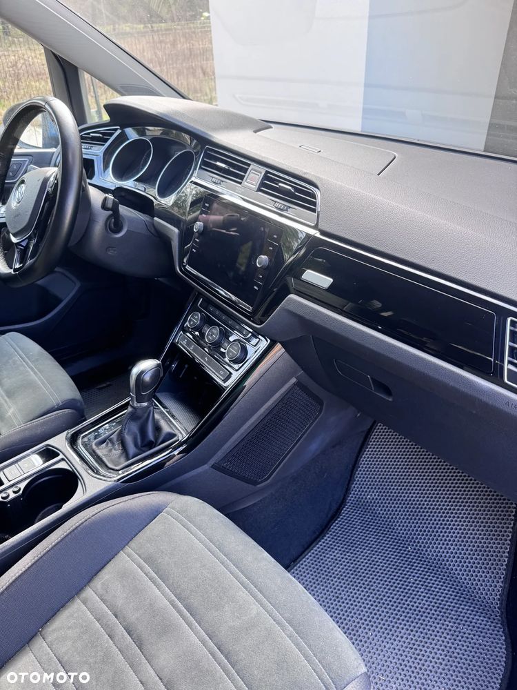 Volkswagen Touran 1.5 TSI EVO Highline DSG - 8