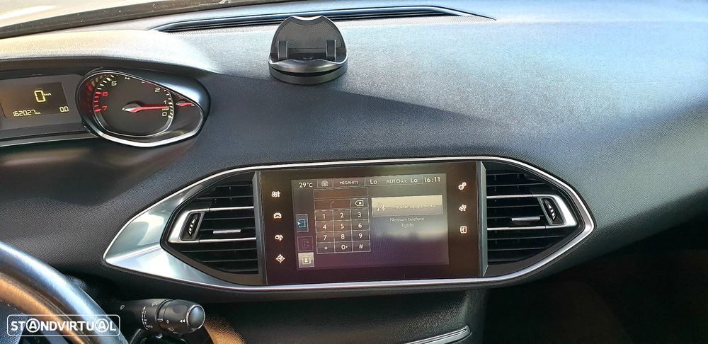 Peugeot 308 1.2 PureTech Allure - 34
