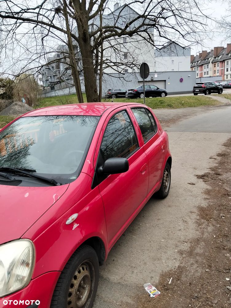 Toyota Yaris 1.0 Base - 3