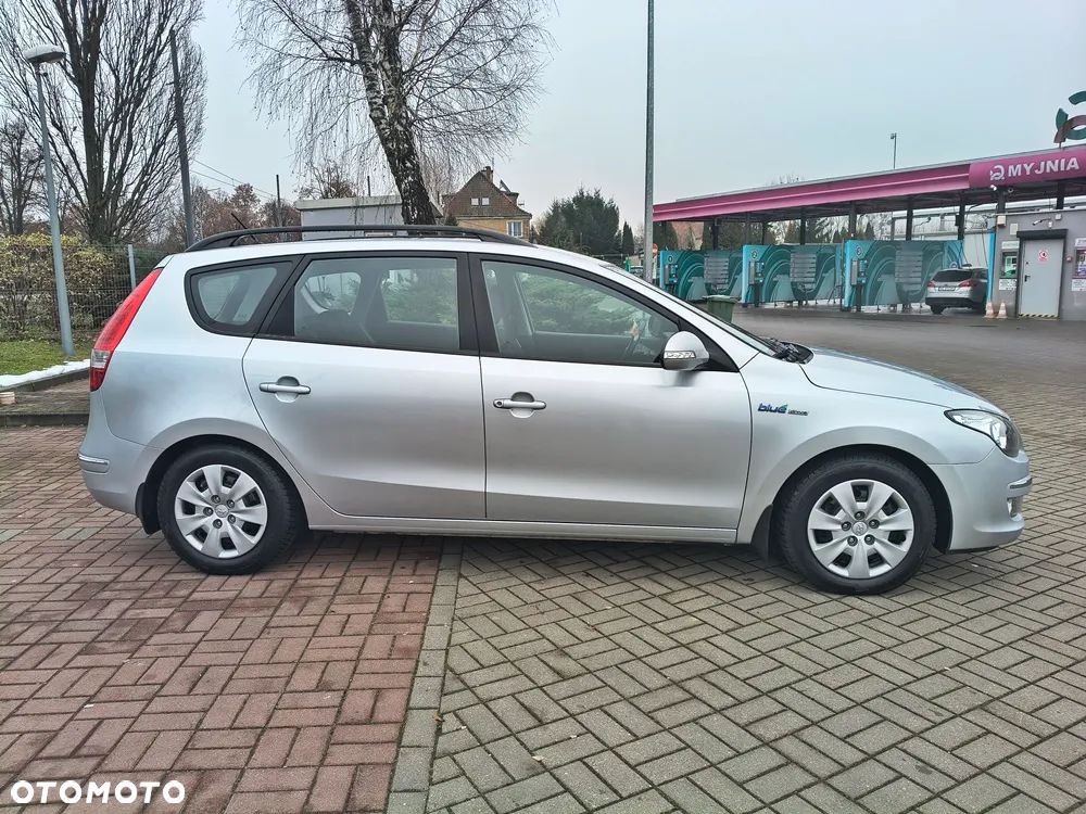 Hyundai i30 1.6 blue Classic - 3