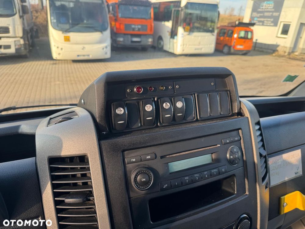 Volkswagen Crafter 2012r. Klimatyzacja 23 Osobowy Webasto Drzwi Pneumatyczne I wł Urząd Gminy - 22