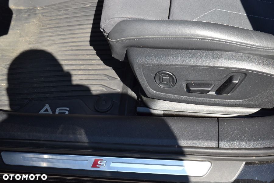 Audi A6 Avant 40 TDI quattro S tronic S line - 27