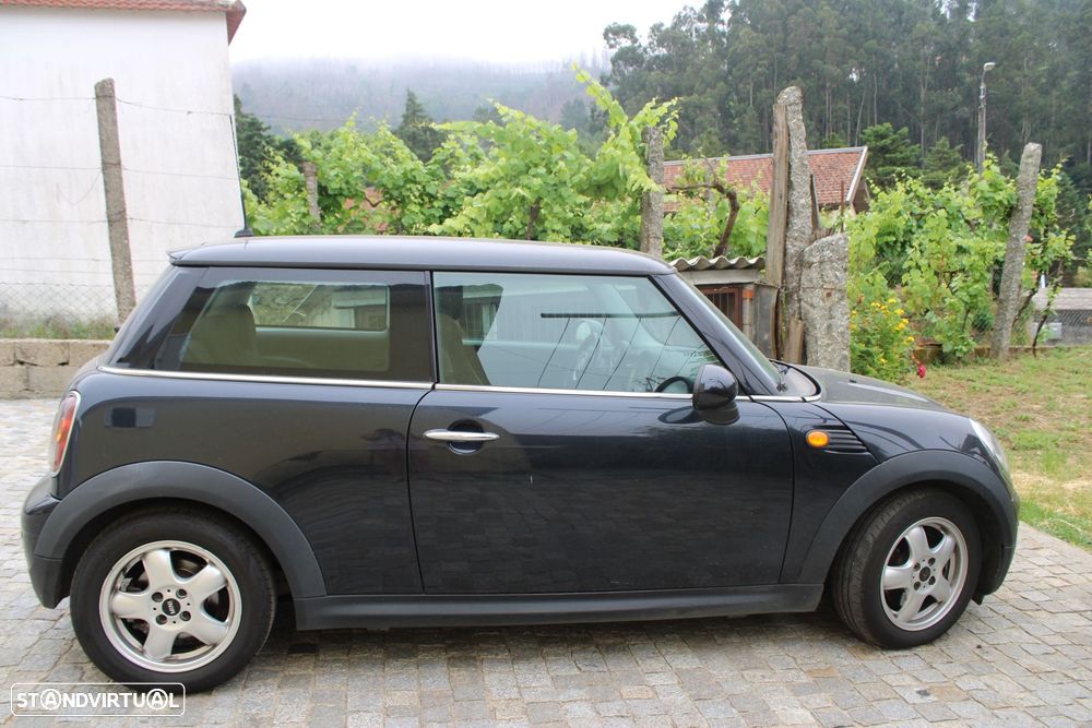 MINI 3 Portas Cooper D - 4