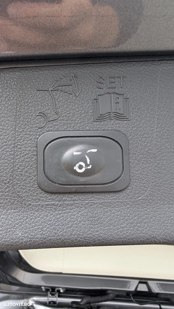 Ford Kuga 2.0 TDCi 4x4 Aut. Vignale - 19