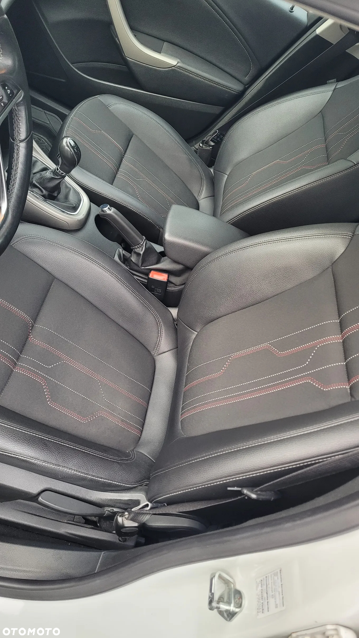Opel Astra IV 1.4 T Sport - 12