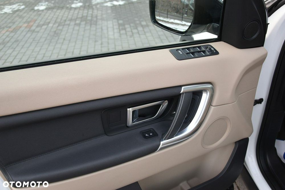 Land Rover Discovery Sport - 26