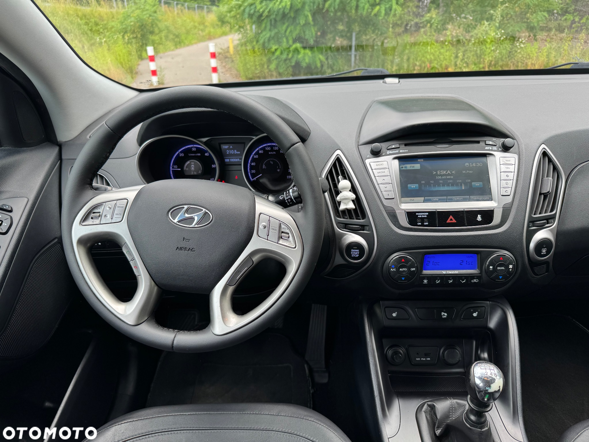 Hyundai ix35 1.7 CRDi 2WD blue Finale Gold - 14